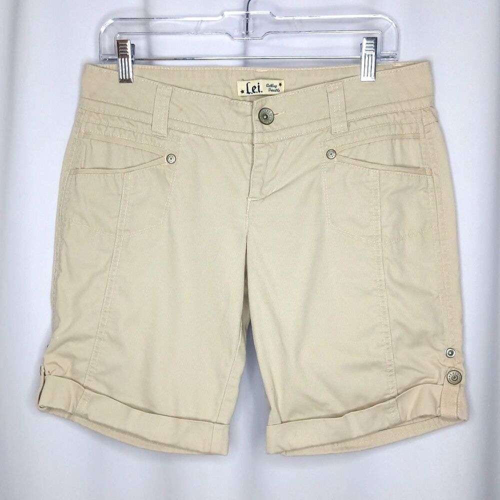 l.e.i. Khaki Walking Shorts 9" Long Cotton Low Rise Cuffed Pockets Tan Womens 9